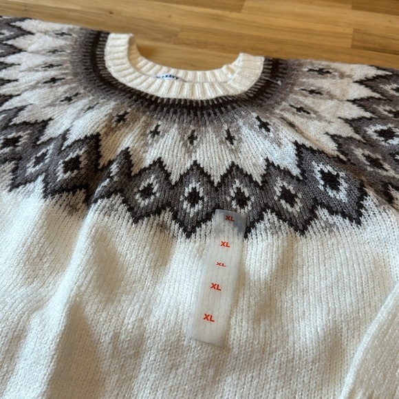 OLD NAVY ⭐️sweater - Picture 3 of 5
